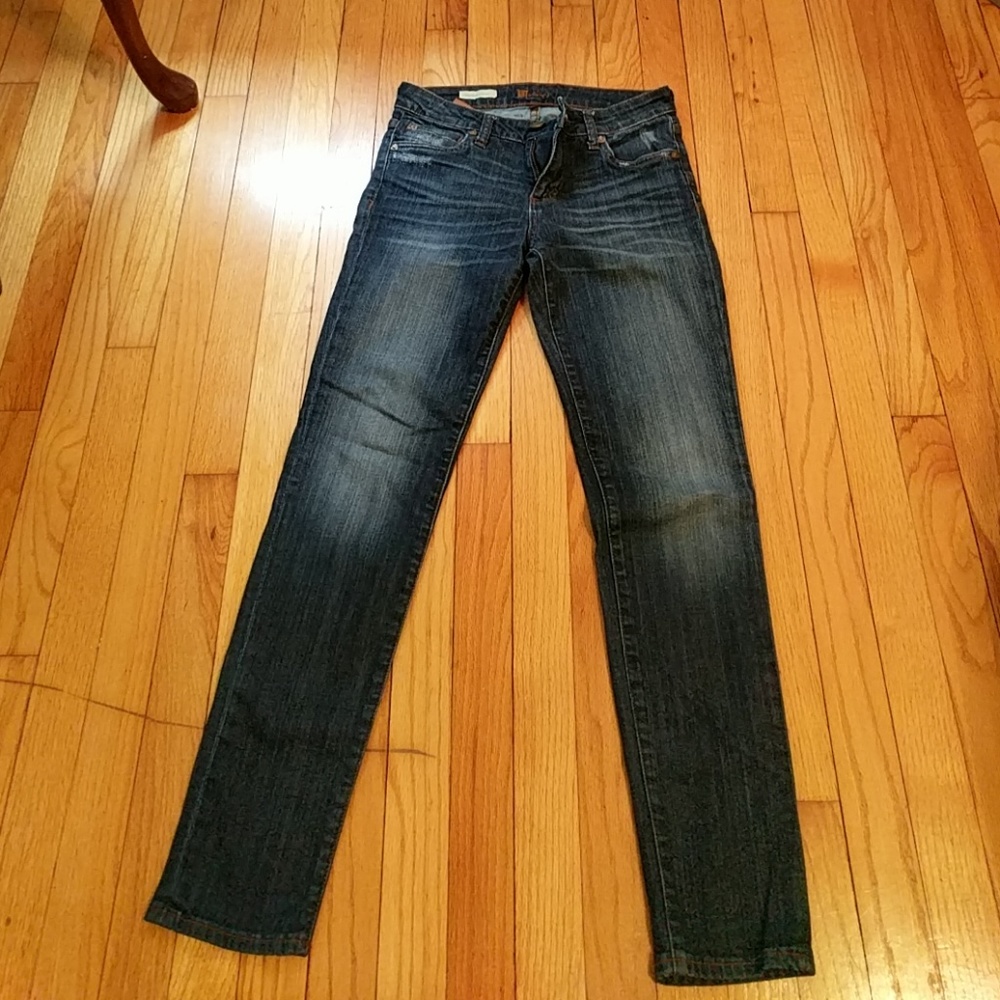 Adorable boyfriend style Kut jeans